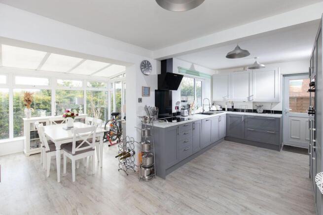 Kitchen Dining Area
