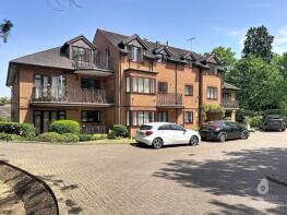 Flat 11, 3 Gladesmere Court, Carew Road, Northwood HA6 3NH