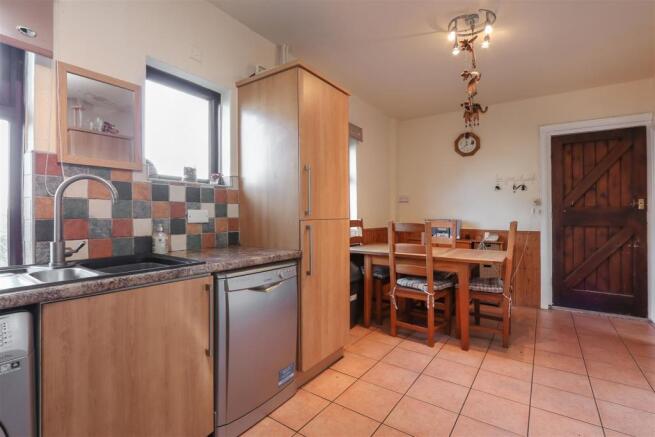 Kitchen Diner2.jpg