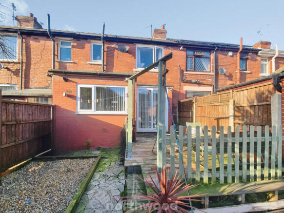 3 bed Terraced for sale Image 11