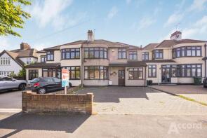 271, Pettits Lane North, Romford RM1 4NX