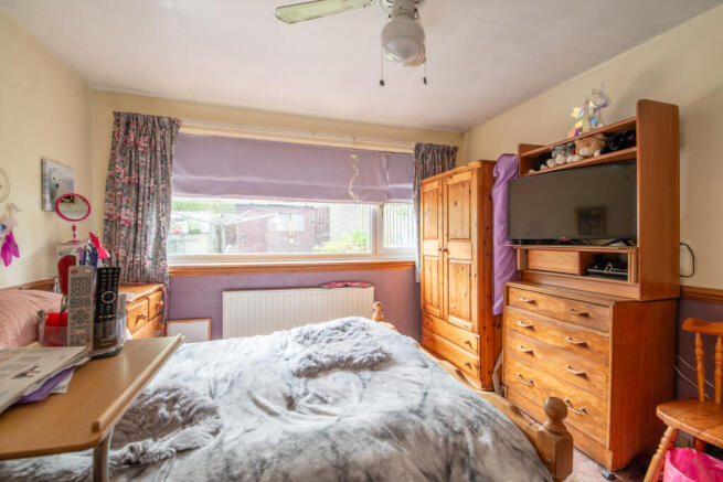 5 bed Semi-Detached for sale Image 8