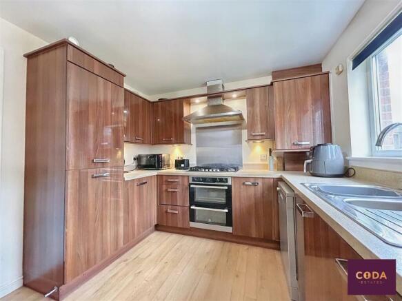 Kitchen 1 (13).jpg