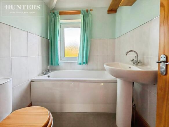 2 bed Semi-Detached for sale Image 11