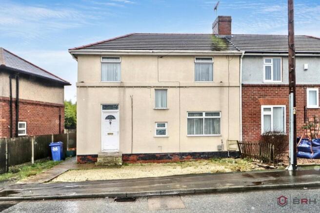 3-bed semi-detached on Woodlands Terrace, Edlington, DN12, £125,000