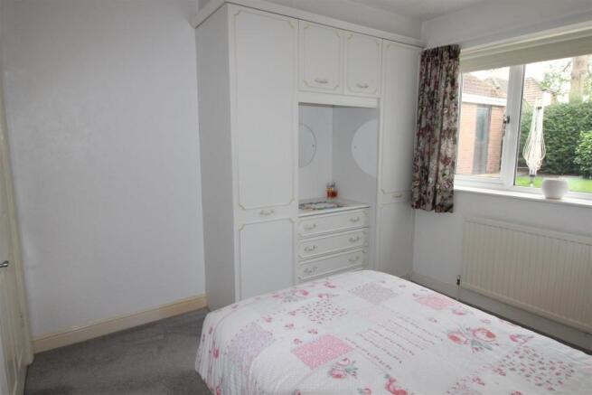 BEDROOM 2