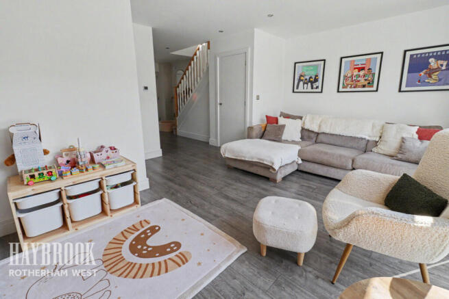 3 bed Detached for sale Image 5