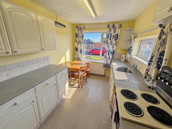 4 lexington - kitchen.jpg