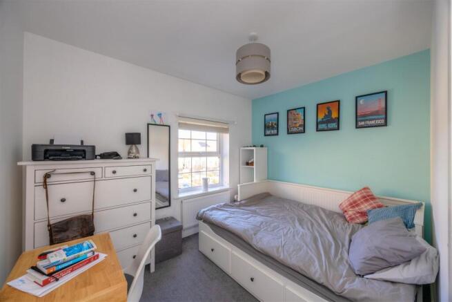 2 bed Flat for sale Image 11