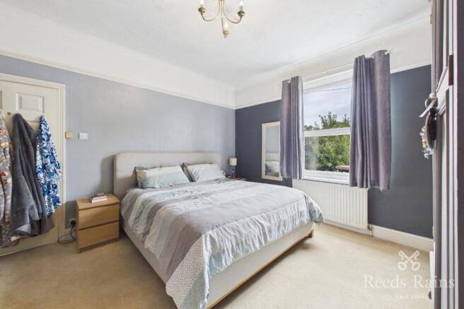 4 bed Semi-Detached for sale Image 12