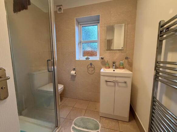 4 bed Detached for sale Image 10