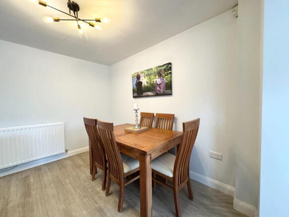 5 bed Detached for sale Image 6