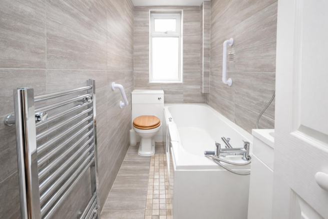 3 bed Terraced for sale Image 6
