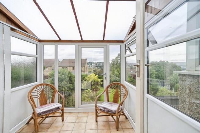 3 bed Semi-Detached for sale Image 6