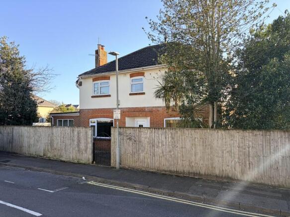 4-bed detached on Brailswood Road, Poole, £425,000