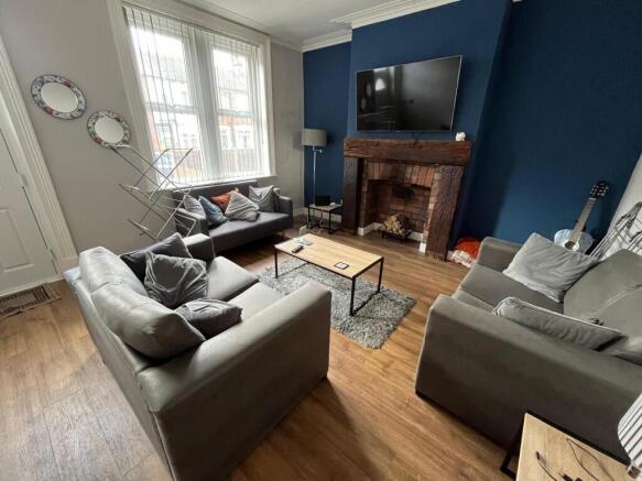 1 bed House Share to rent Image 4