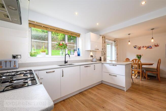 3 bed Detached for sale Image 5