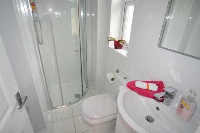 BEDROOM 2 EN-SUIT...