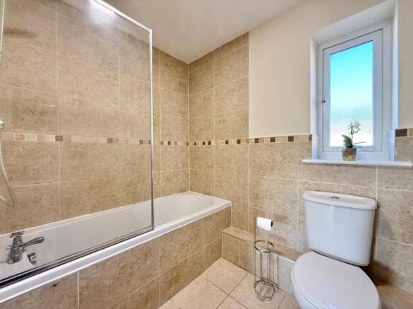 1 bed Flat to rent Image 5