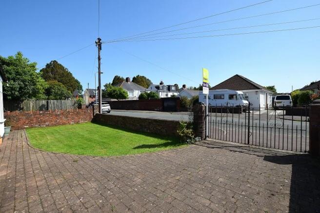 Front garden and entrance