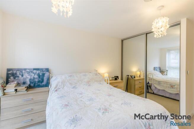 1 bed Apartment for sale Image 8