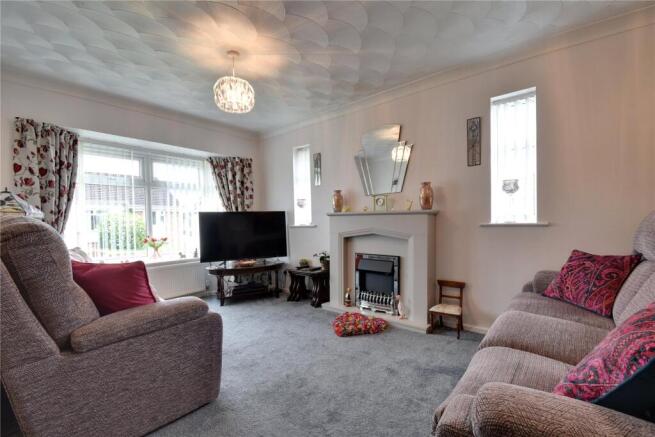 2 bed Bungalow for sale Image 11
