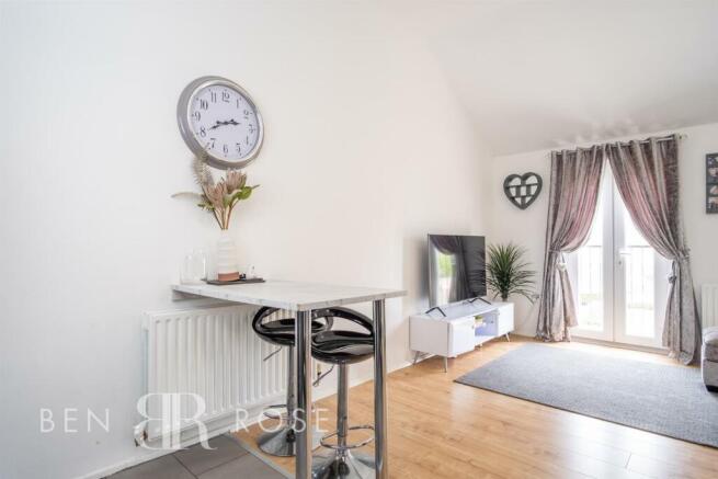 Kitchen/Lounge