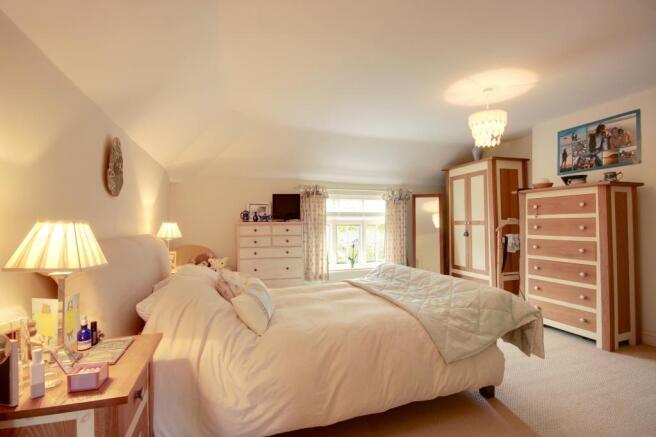 Bedroom 1 (Double)