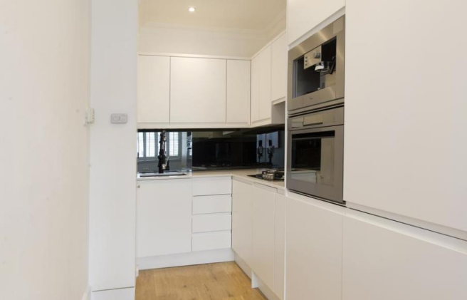 5 tressard court 3 04.07.png