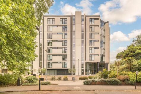 Colonial Drive, Chiswick