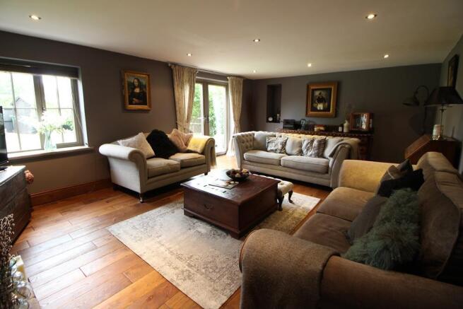 sitting room 1.JPG