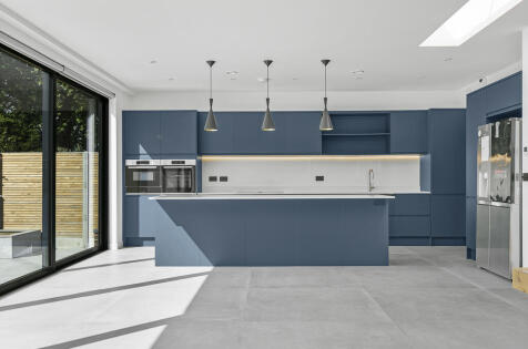 Waterfall Road, Southgate, N14