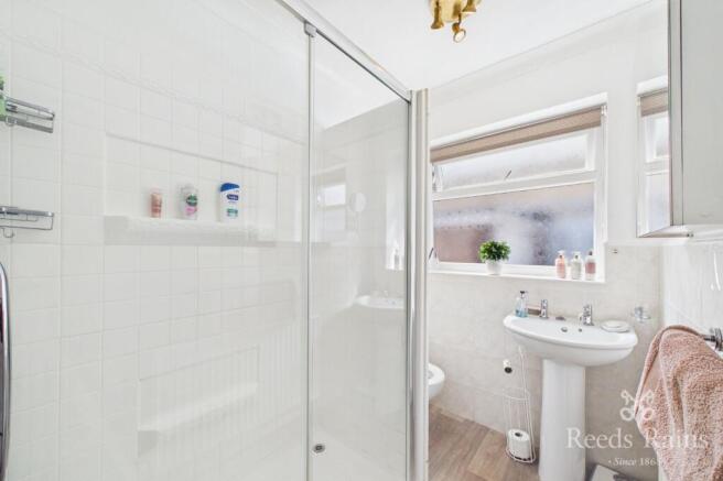 2 bed Bungalow for sale Image 11