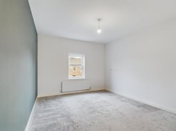 2 bed Flat to rent Image 4