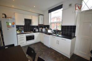 11, Burchett Grove, Woodhouse, Leeds LS6 2JA