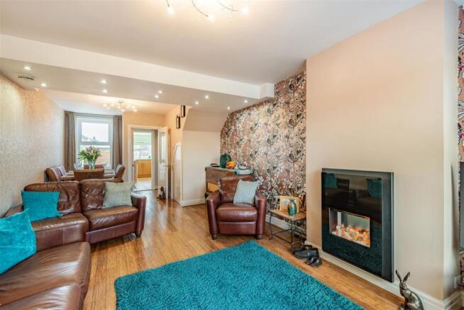 Living/Dining Room