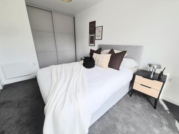 1 bed Apartment to rent Image 4