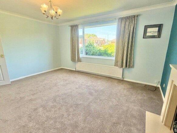 House in Nottingham, Wollaton Vale - More