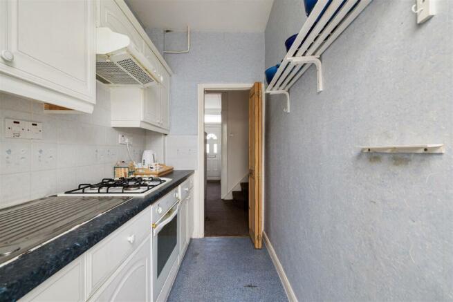 Century Road, E17