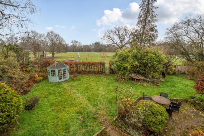 1397516-6-695fd21...