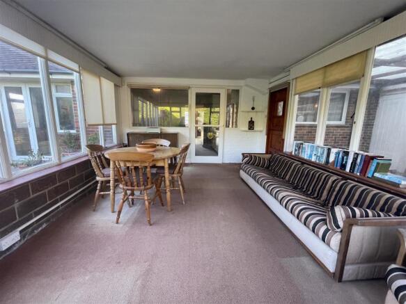 CONSERVATORY / SUN ROOM