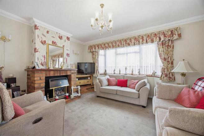 Morello Avenue, Uxbridge photo 4
