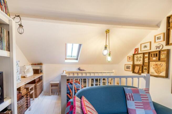 8577570-interior04.jpg