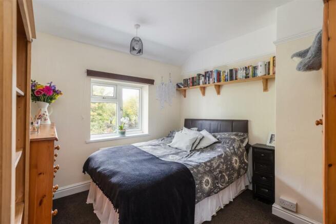 Mouse Cottage Bedroom 2-1.jpg