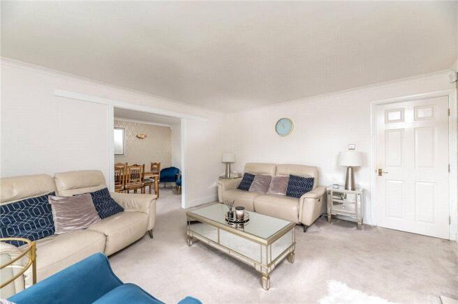 6 bed Detached for sale Image 6