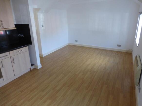 Kitchen/ Living Room