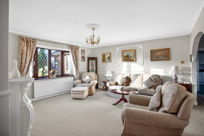 4 bed Detached Bungalow for sale Image 8