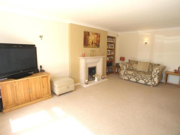 SITTING ROOM