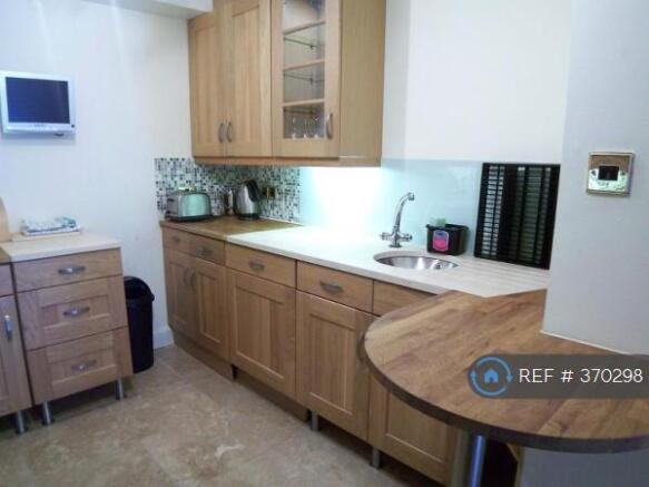 Microwave, Washerdryer, Dishwasher, Fridge Freezer