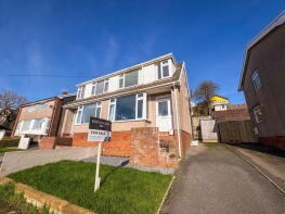 9, Woodcote, Killay, Swansea SA2 7AZ